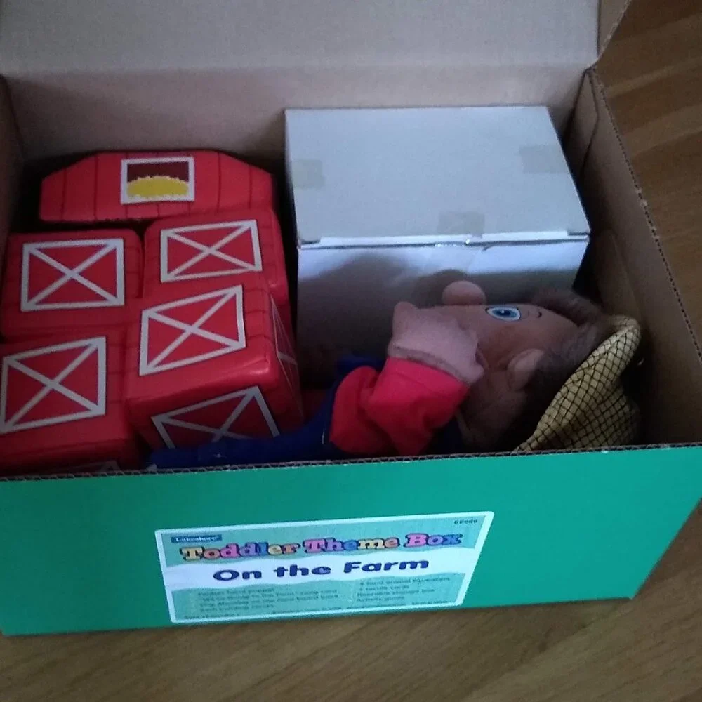 Lakeshore Toddler Theme Box 